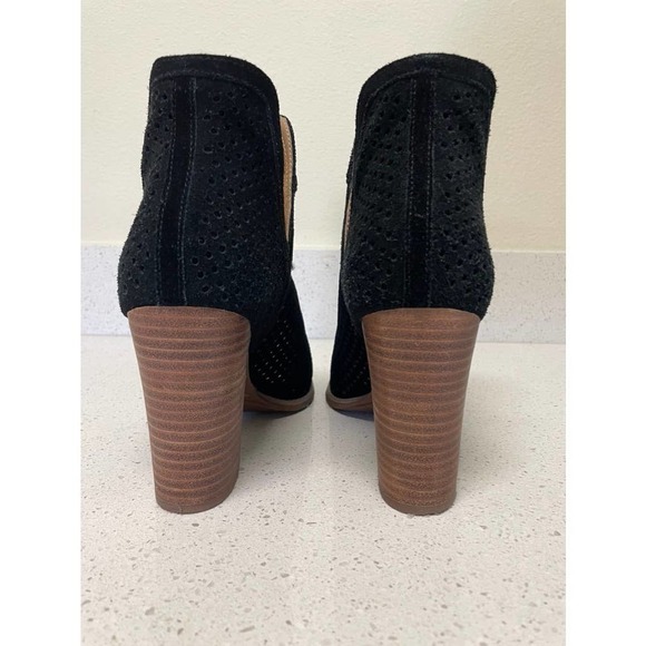 Lucky Brand Peep Toe Perforated Black Boot - Size 9 - Picture 4 of 11